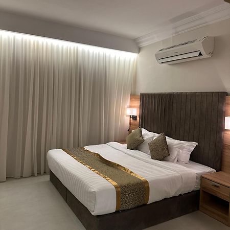 Lavent Park Hotel Suites Jeddah Bagian luar foto
