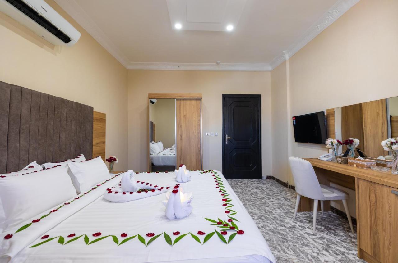 Lavent Park Hotel Suites Jeddah Bagian luar foto