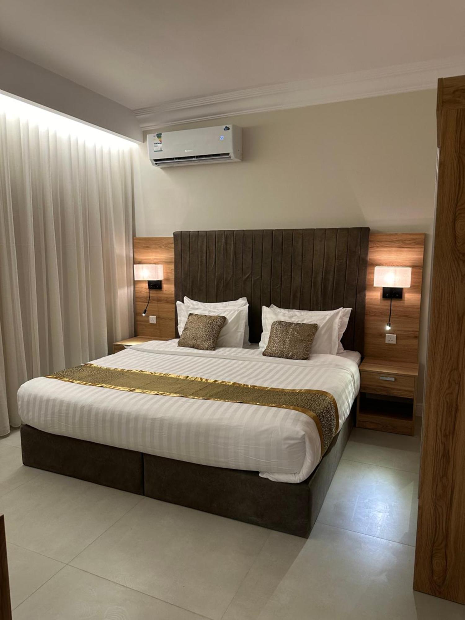 Lavent Park Hotel Suites Jeddah Bagian luar foto